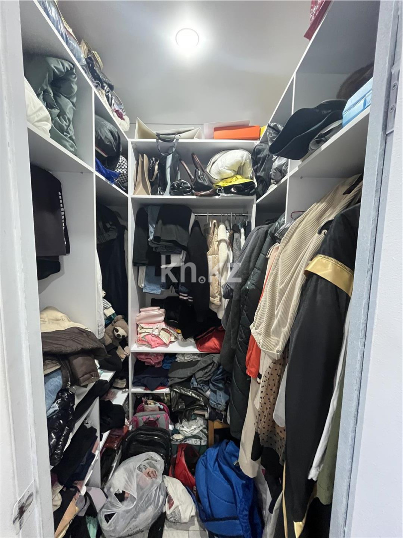 Продажа 6-комнатной квартиры, 79 м², ул. 9-й мкр., дом  42 в Темиртау - фото 7