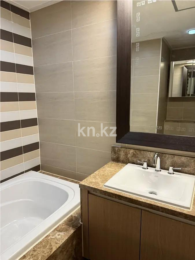 Продажа 3-комнатной квартиры, 98 м², пр. Кошкарбаева, дом  10 в Астане - фото 5