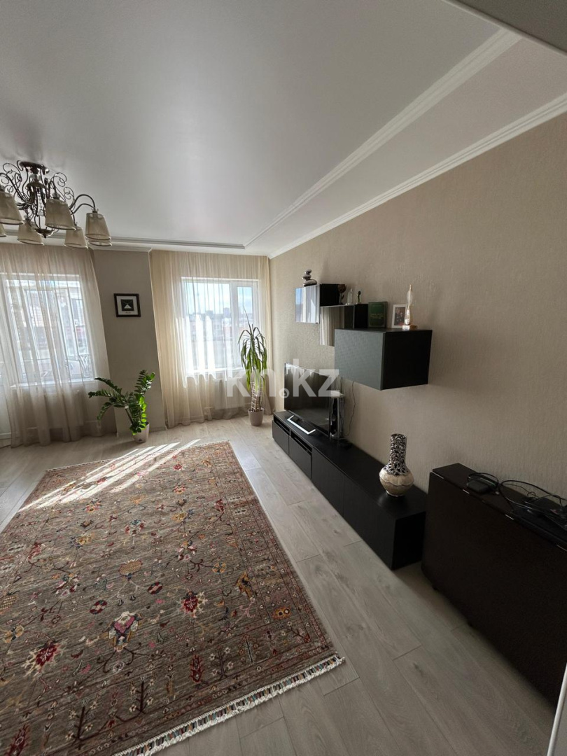 Продажа 2-комнатной квартиры, 69 м², пр. Республики в Караганде - фото 2