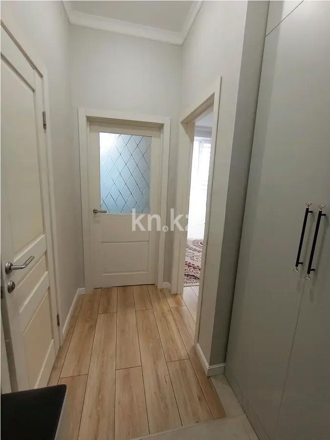 Продажа 1-комнатной квартиры, 38 м², ул. Айтматова, дом  60/1 в Астане - фото 6