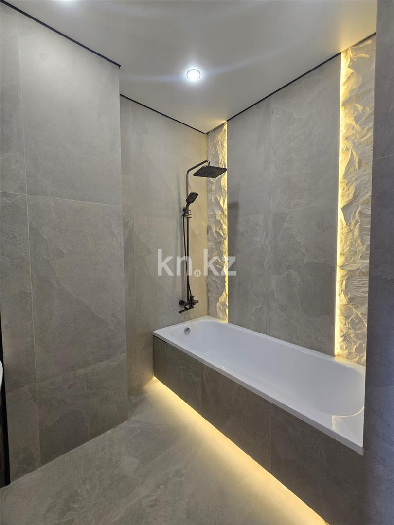 Продажа 3-комнатной квартиры, 78 м² в Караганде - фото 15