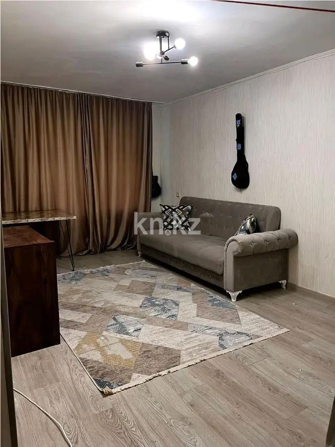 Продажа 3-комнатной квартиры, 57 м², ул. Жарокова, дом  192 в Алматы