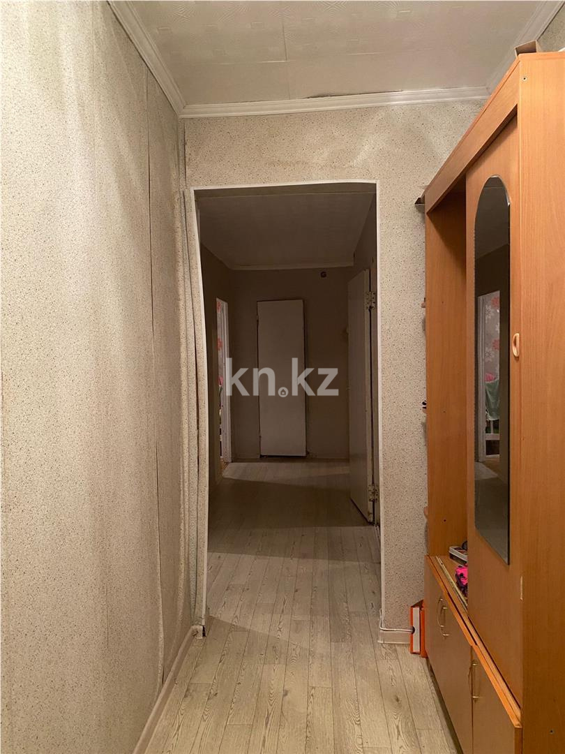 Продажа 3-комнатной квартиры, 62 м², мкр. Восток-3, дом  18 в Караганде - фото 12