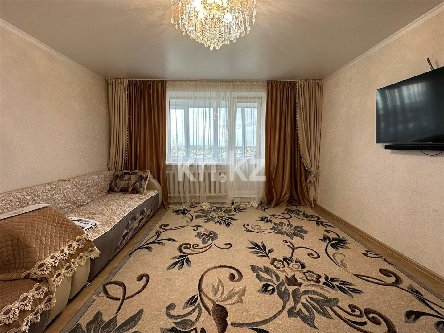 Продажа 4-комнатной квартиры, 77 м², ул. Карла Маркса в Караганде