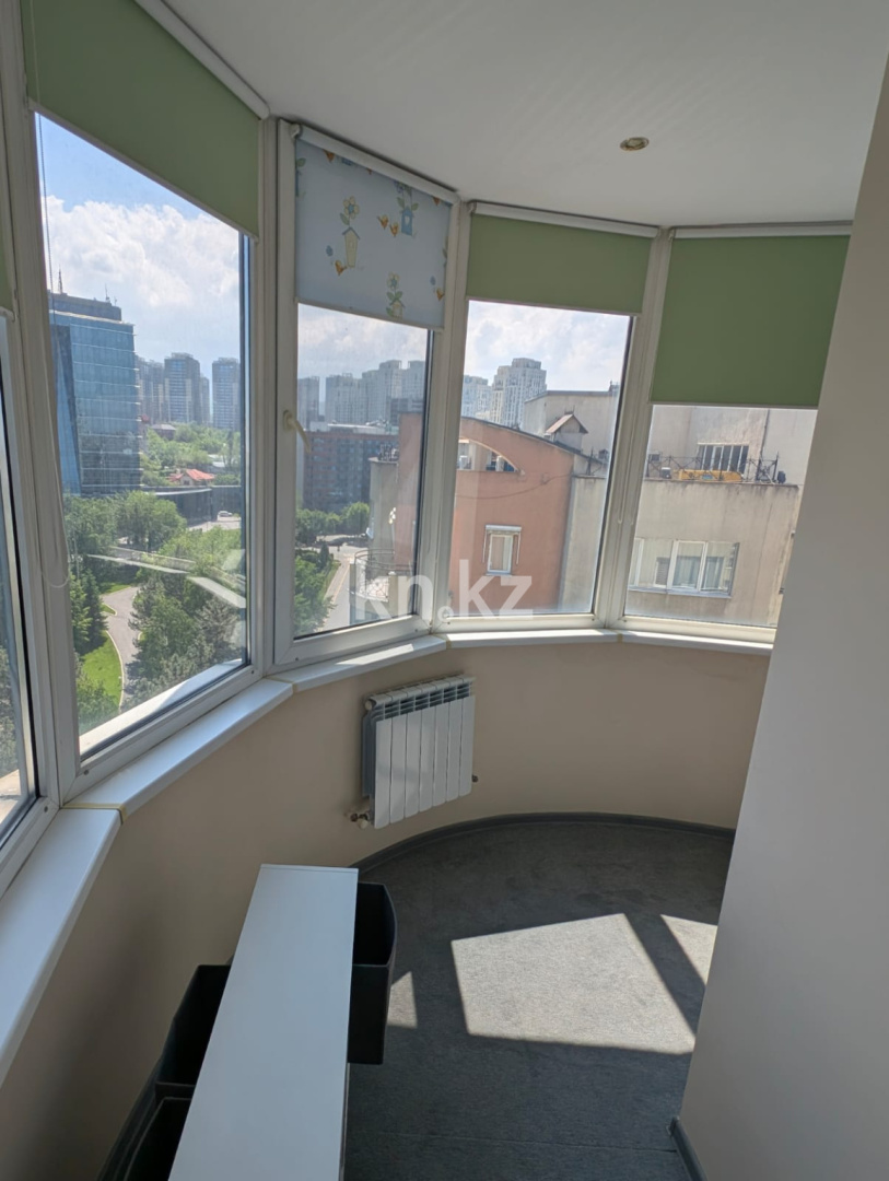 Продажа 3-комнатной квартиры, 201 м² в Алматы - фото 35