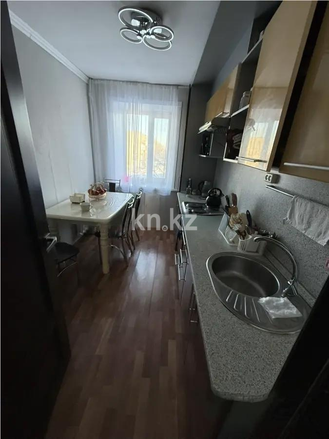 Продажа 3-комнатной квартиры, 58 м², мкр. Восток-1, дом  3 в Караганде - фото 4