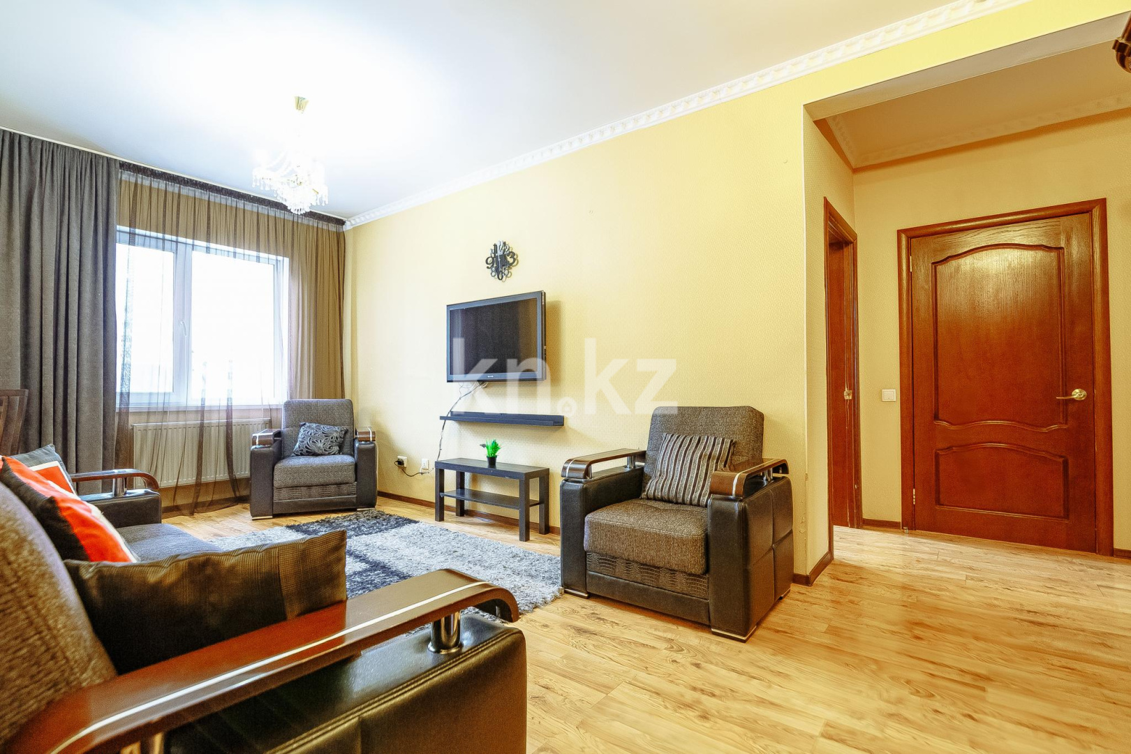 Аренда 3-комнатной квартиры посуточно, 90 м² в Астане - фото 4