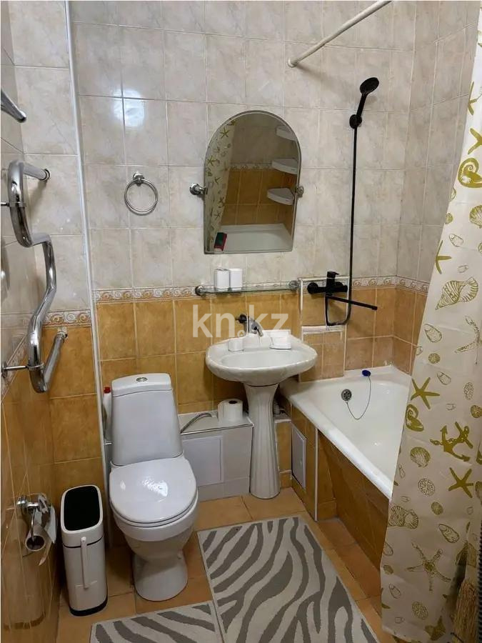 Продажа 1-комнатной квартиры, 40 м², мкр-н Аксай-4, дом  54 в Алматы - фото 2