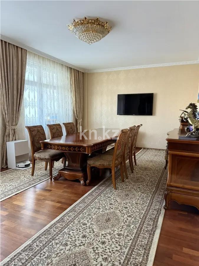 Продажа 5-комнатной квартиры, 200 м² в Астане