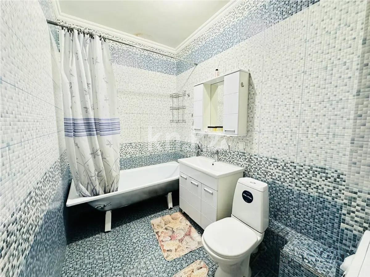 Продажа 2-комнатной квартиры, 56 м², ул. Байтерекова, дом  83 в Алматы - фото 4