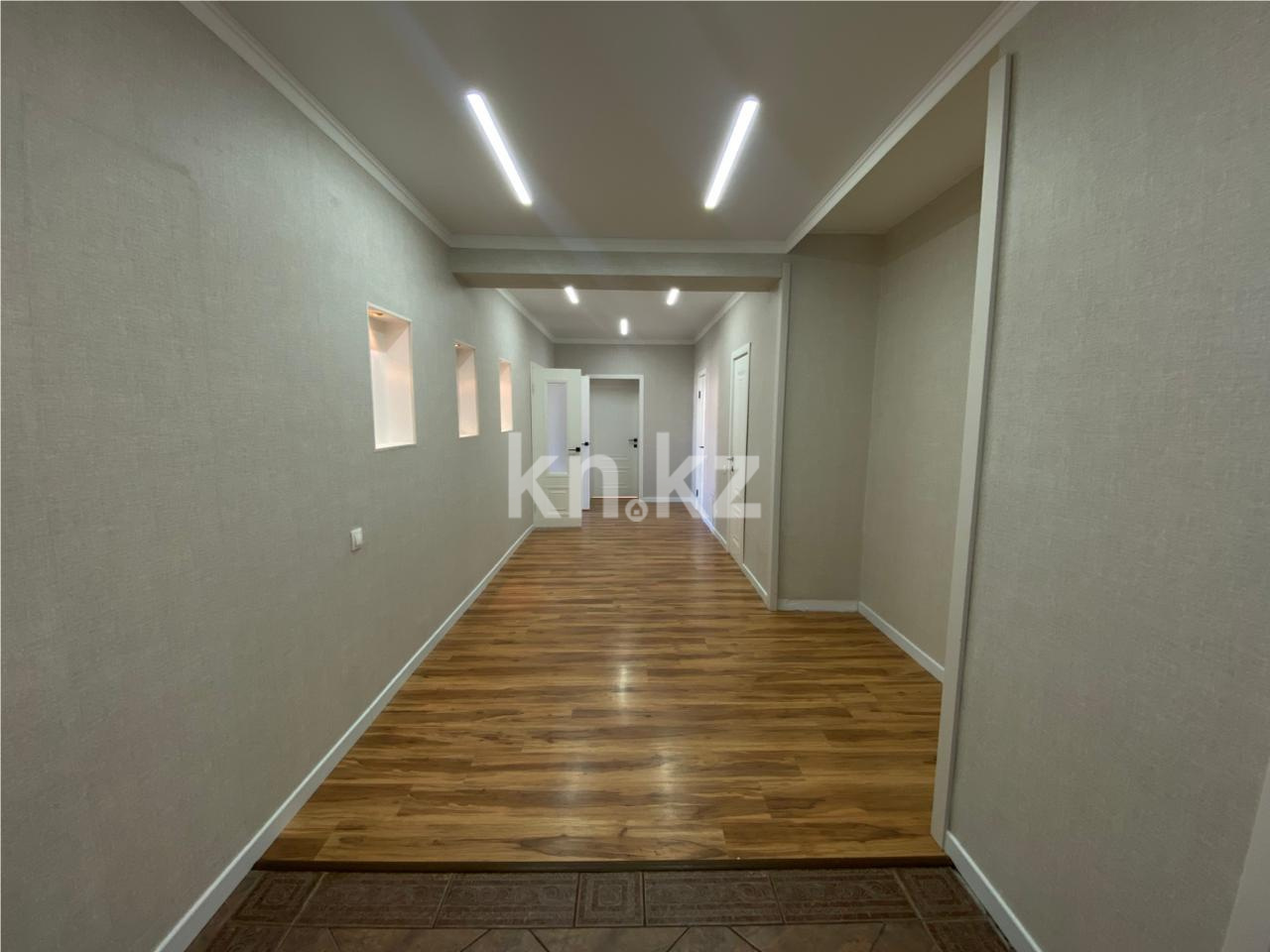 Продажа 3-комнатной квартиры, 150 м², ул. Куйши Дина в Астане - фото 2