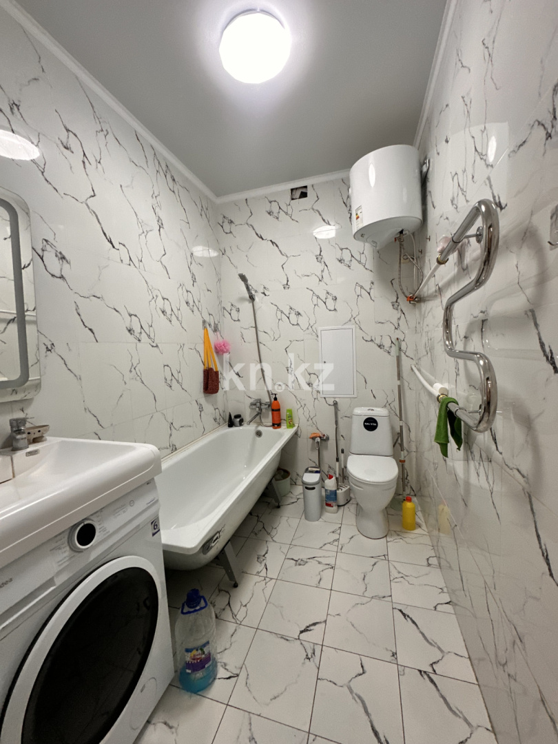 Продажа 2-комнатной квартиры, 66 м², ул. Ашимова, дом  21 в Караганде - фото 14