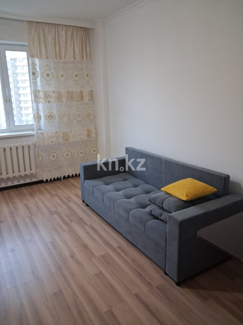 Аренда 1-комнатной квартиры, 40 м² в Астане
