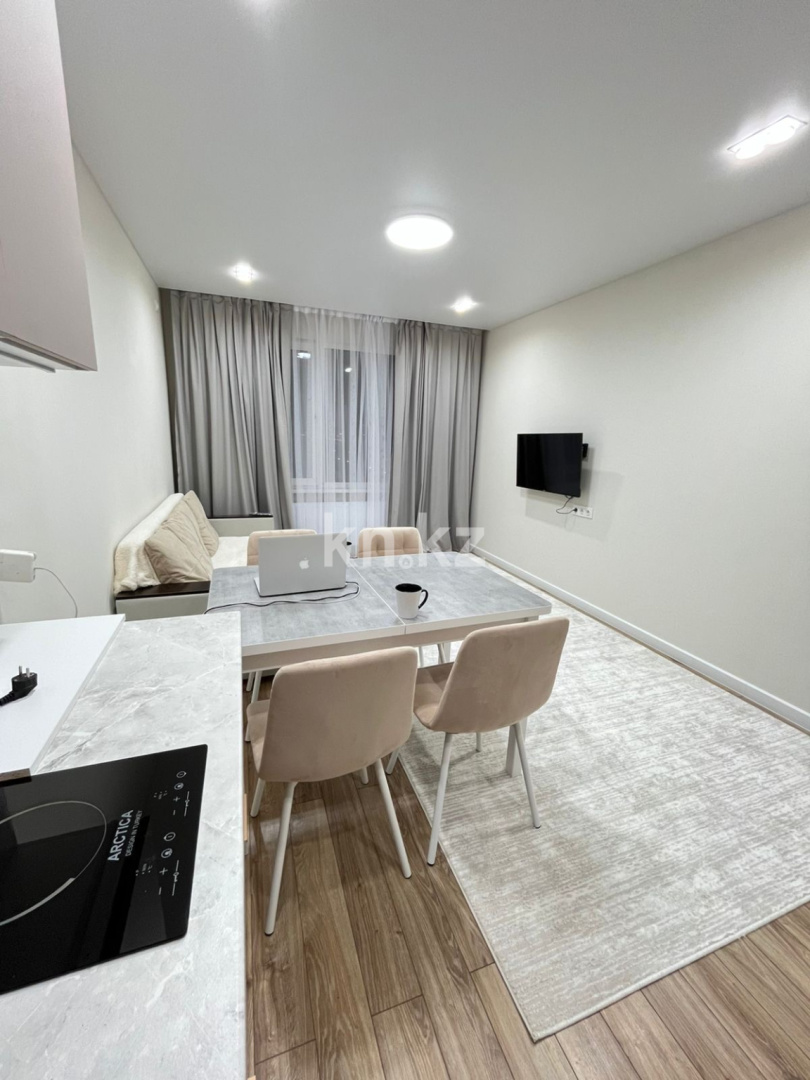 Аренда 2-комнатной квартиры посуточно, 48 м², ул. Хусейна бен Талала, дом  39 - пр. Мангилик Ел в Астане