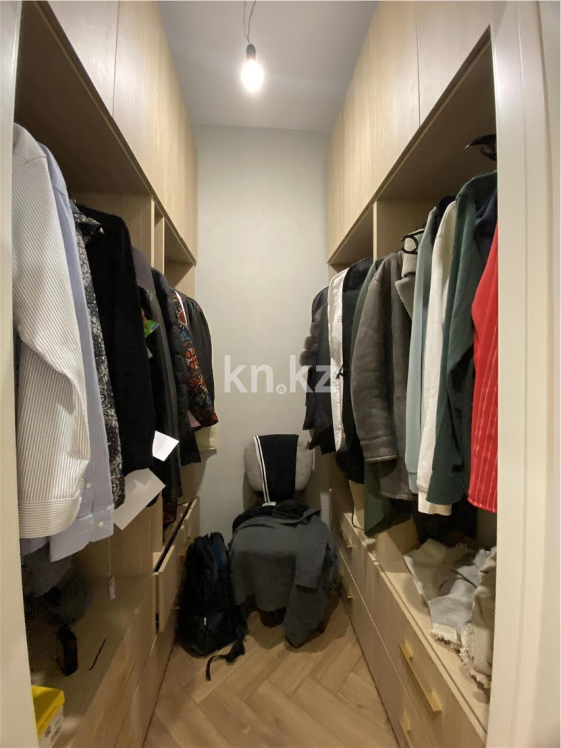 Продажа 4-комнатной квартиры, 132 м², ул. Шарля де Голля в Астане - фото 15