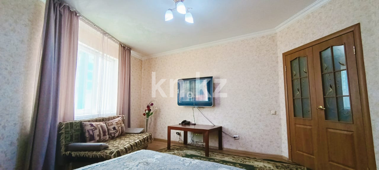 Аренда 1-комнатной квартиры посуточно, 42 м², ул. Сарайшык, дом  5е - ул. Тайбекова в Астане - фото 3