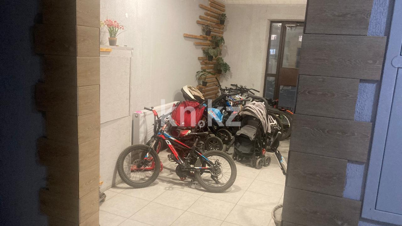 Продажа 3-комнатной квартиры, 84 м², ул. Сатыбалдина в Караганде - фото 19