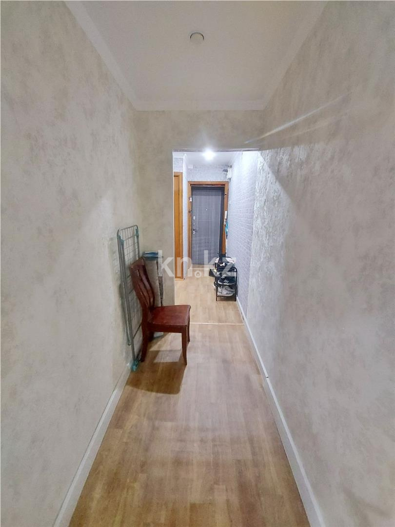 Продажа 2-комнатной квартиры, 54 м², 15 мкр., дом  37 в Караганде - фото 8