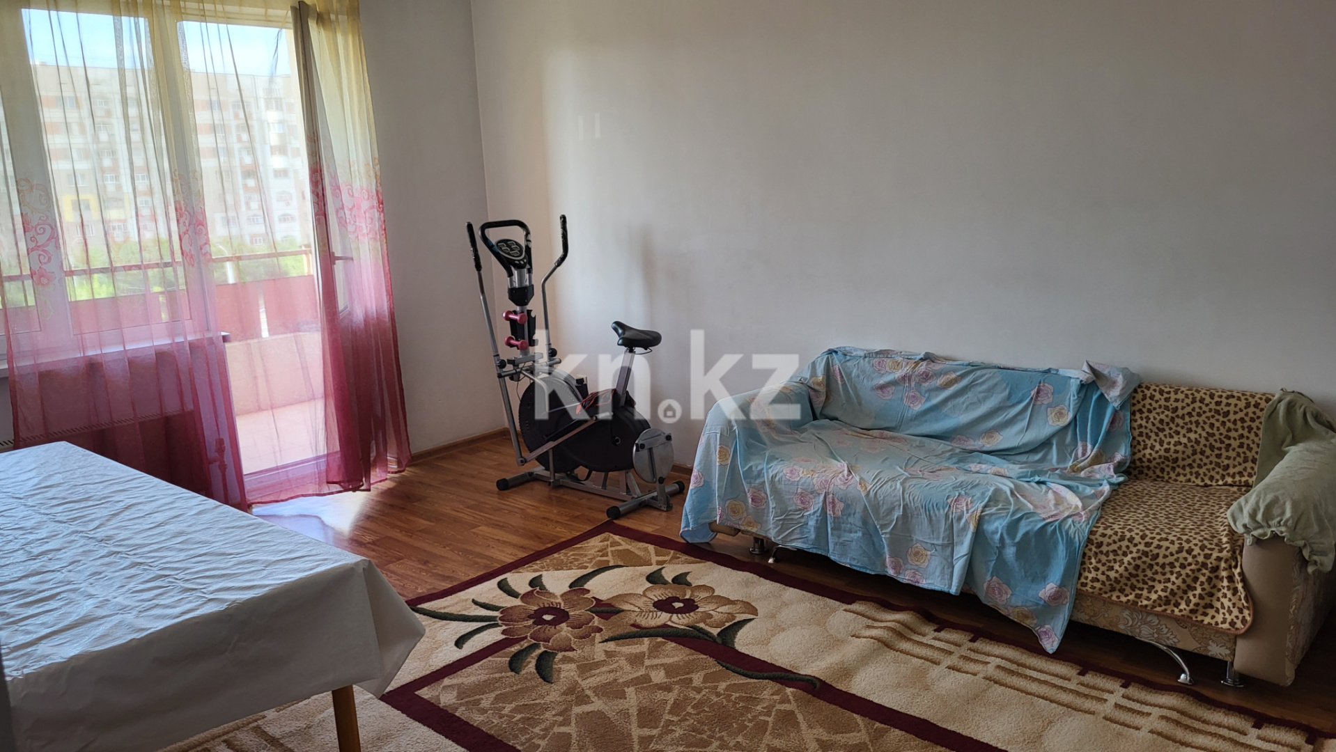 Аренда 3-комнатной квартиры, 101 м², мкр-н Аксай-4, дом  123 - ул. Жубанова в Алматы - фото 2