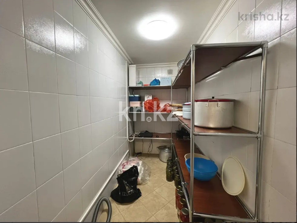 Продажа 5-комнатного дома, 433 м², ул. Ермекова в Караганде - фото 33