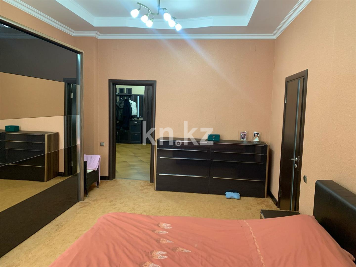 Продажа 7-комнатной квартиры, 391 м², ул. Аманжолова, дом  30 в Караганде - фото 7