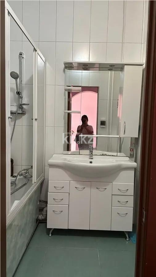 Продажа 3-комнатной квартиры, 72 м², мкр-н Аксай-4, дом  28 в Алматы - фото 3