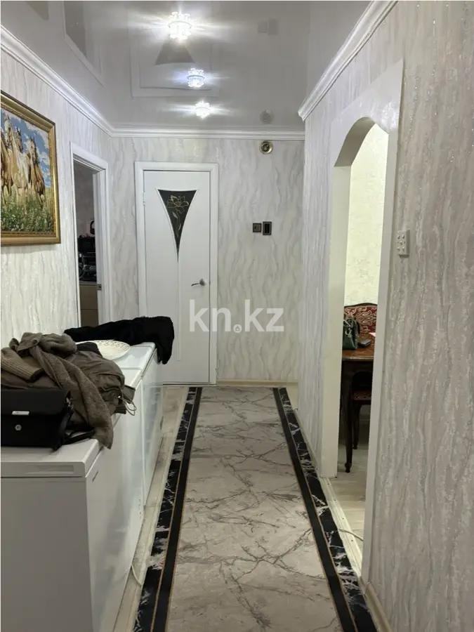 Продажа 3-комнатной квартиры, 62 м², мкр. Восток-3, дом  13 в Караганде - фото 6