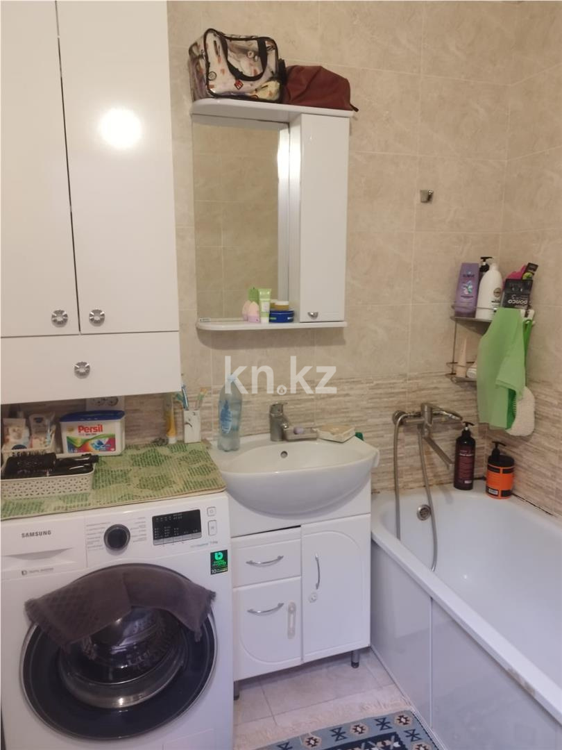 Продажа 3-комнатной квартиры, 70 м², ул. Сарыарка, дом  6 в Караганде - фото 12