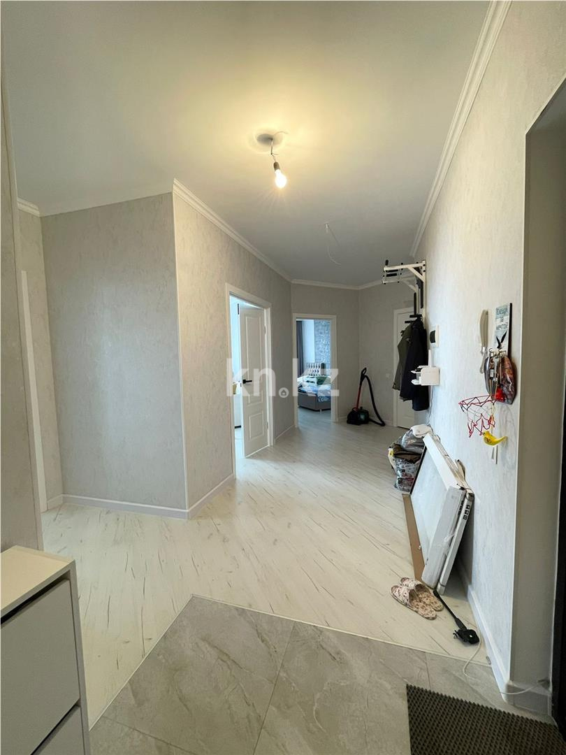 Продажа 2-комнатной квартиры, 72 м², ул. Нуршайыкова в Астане - фото 4