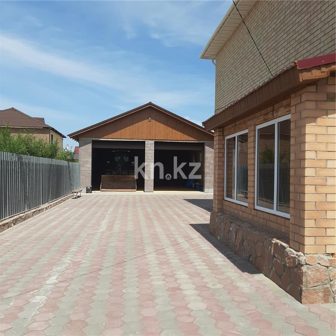 Продажа 5-комнатного дома, 331.9 м², ул. Ондасынова в Караганде - фото 2