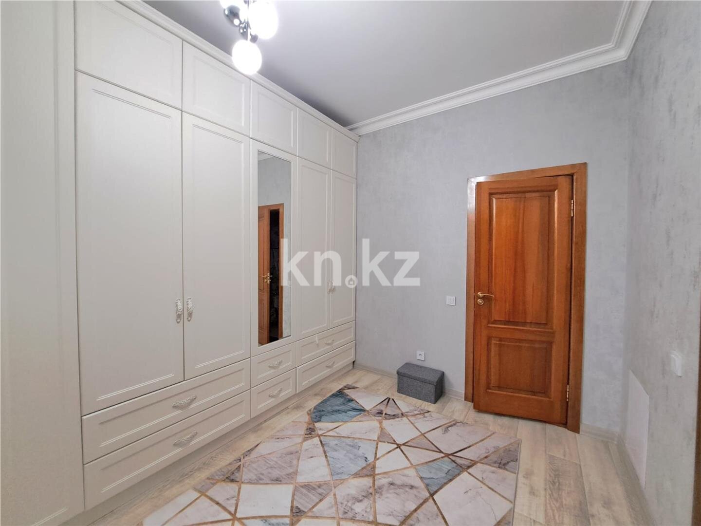 Продажа 5-комнатной квартиры, 252 м² в Астане - фото 34