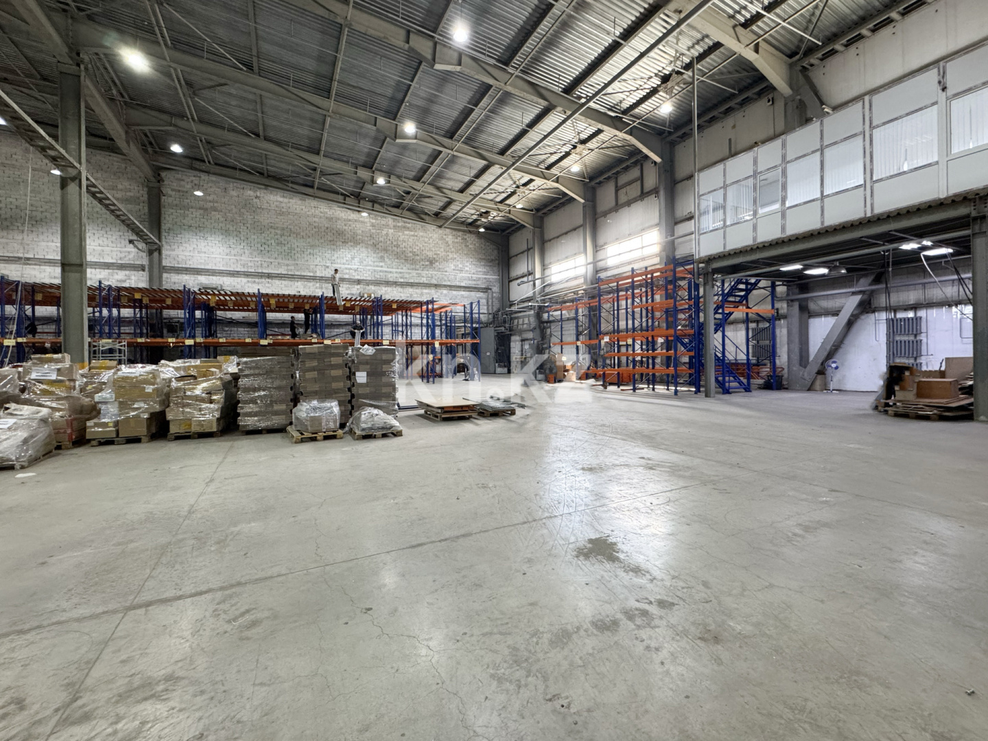 Аренда , 1728 м², Суюнбая, дом  258/4 в Алматы - фото 3