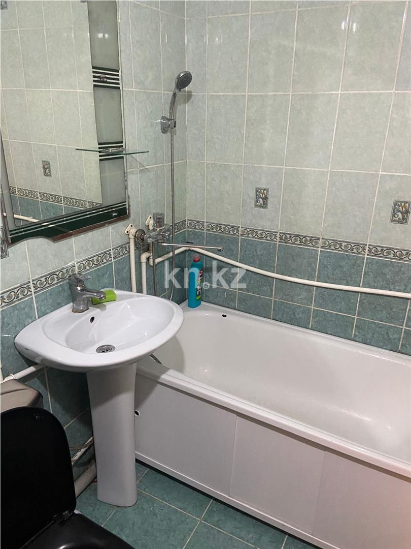 Продажа 3-комнатной квартиры, 55 м², 12 мкр. в Караганде - фото 10