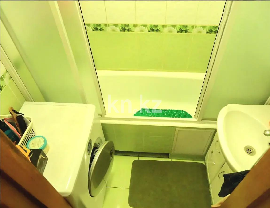 Продажа 3-комнатной квартиры, 70 м², мкр-н Сайран, дом  120 в Алматы - фото 4