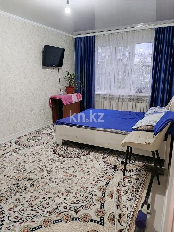 Продажа 4-комнатной квартиры, 82 м², мкр-н Аксай-3, дом  33 в Алматы