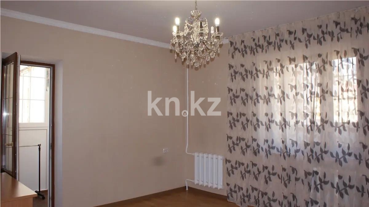 Продажа 3-комнатной квартиры, 64 м², мкр-н Самал-1, дом  33 в Алматы