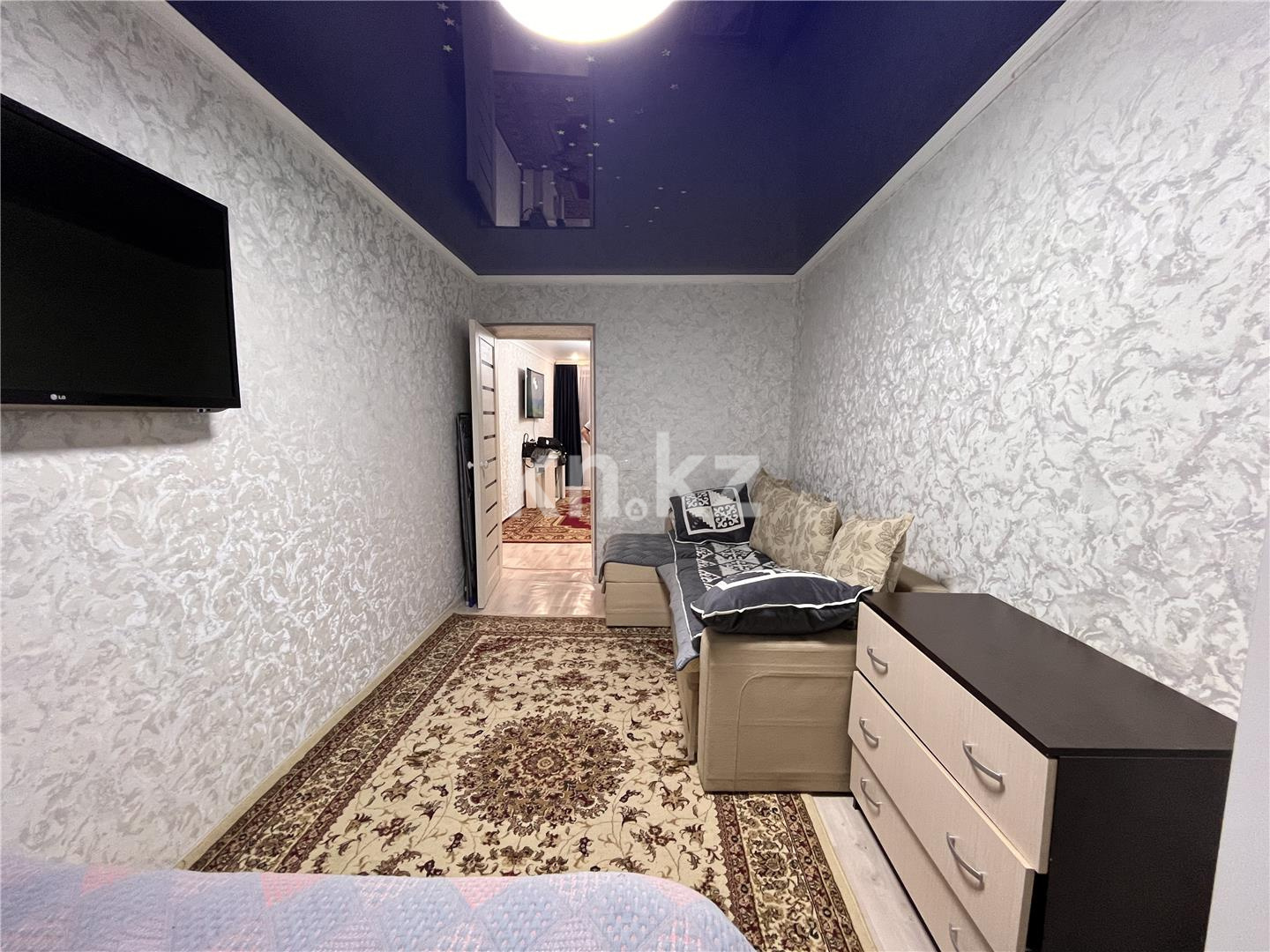 Продажа 3-комнатной квартиры, 58 м², 14-й мкр., дом  16 в Караганде - фото 3