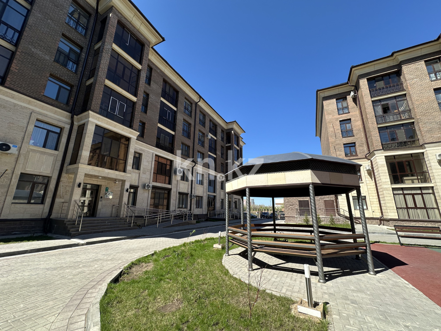 Продажа 2-комнатной квартиры, 63.2 м² в Караганде