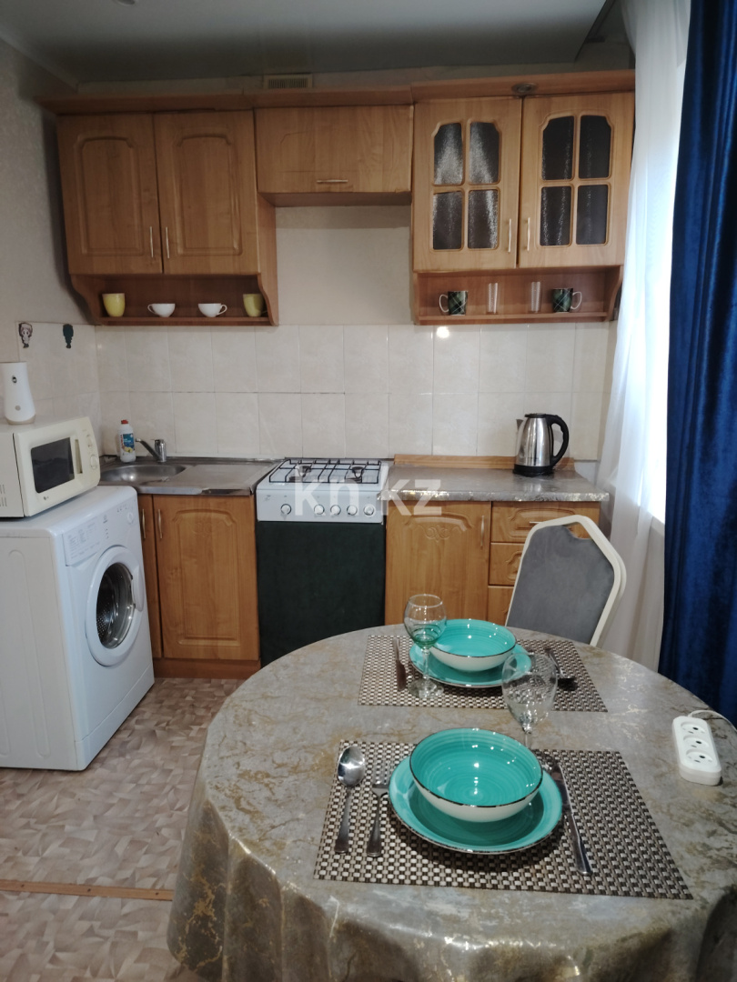 Аренда 1-комнатной квартиры посуточно, 32 м², пр. Назарбаева, дом  234 в Уральске - фото 4