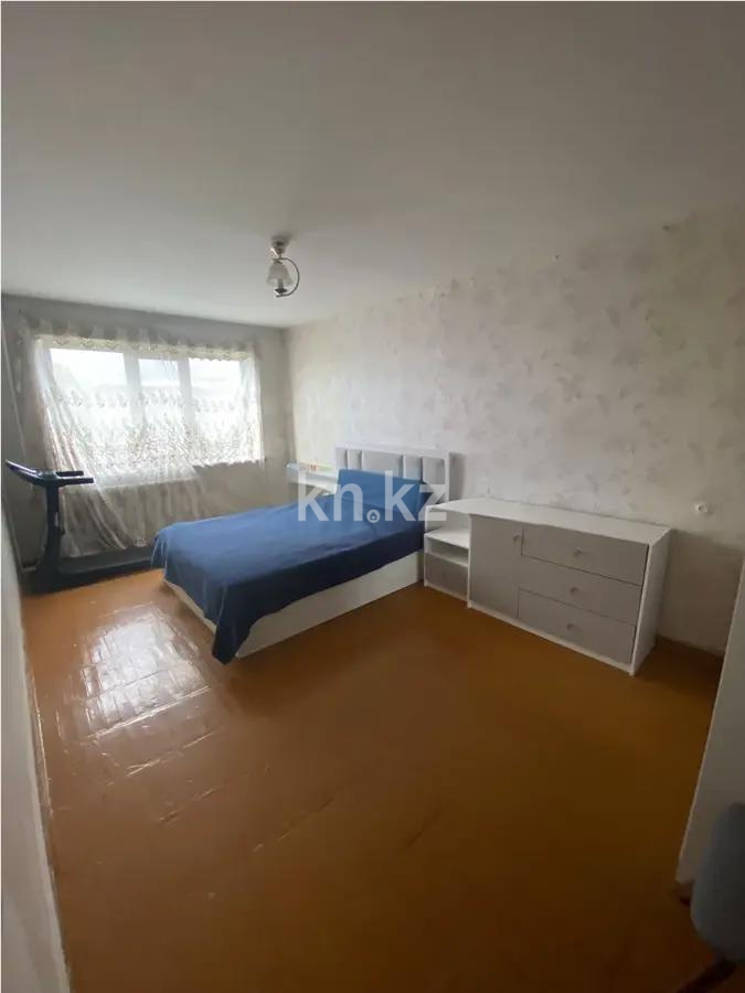 Продажа 3-комнатной квартиры, 63 м², мкр-н 16, дом  1 в Караганде - фото 2