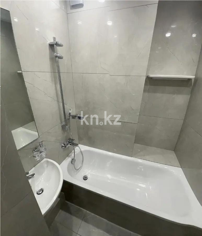 Продажа 1-комнатной квартиры, 52 м², мкр. Самал-2, дом  90 в Алматы - фото 3