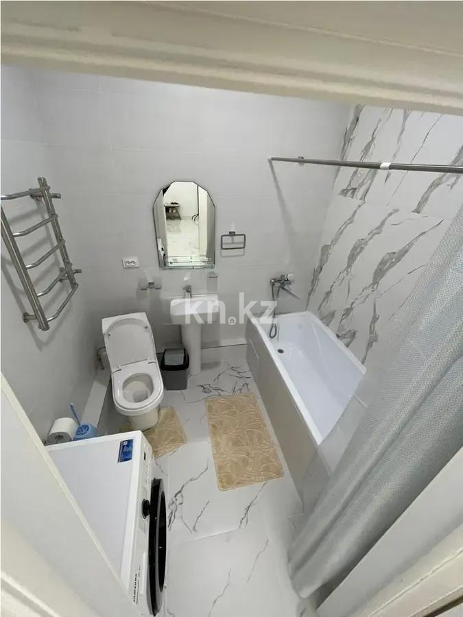 Продажа 1-комнатной квартиры, 55 м², мкр-н Мамыр-1, дом  26/1 в Алматы - фото 2