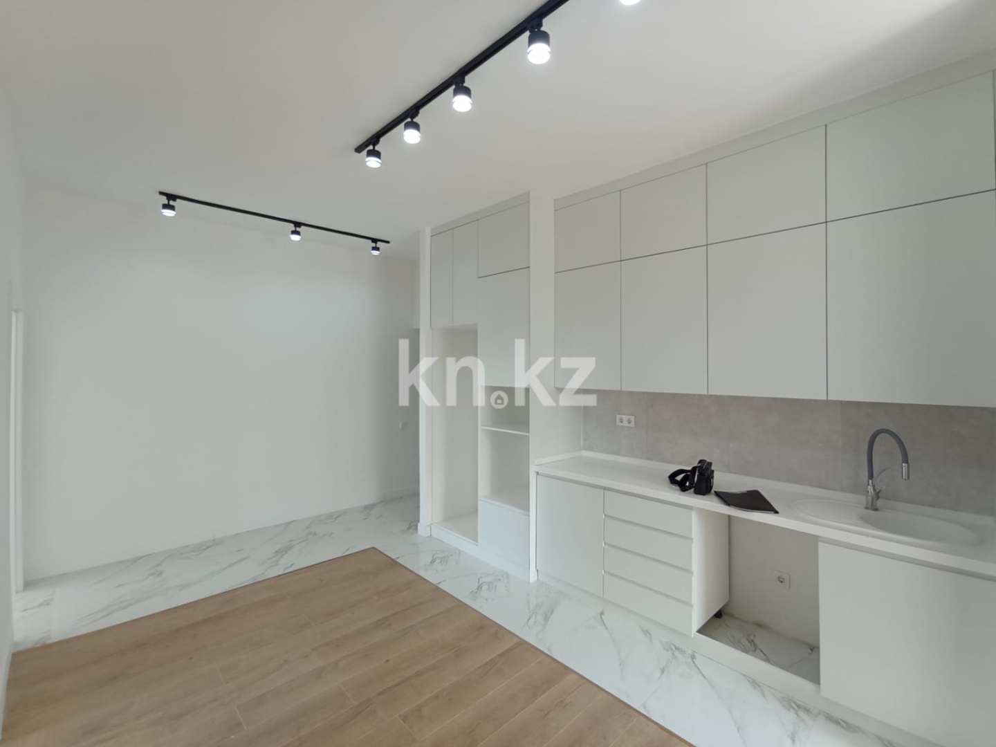 Продажа 2-комнатной квартиры, 82 м² в Алматы - фото 12