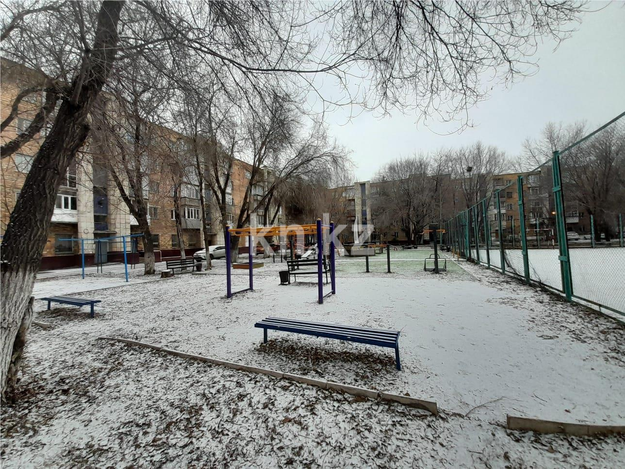 Продажа 3-комнатной квартиры, 57 м², ул. Аманжолова, дом  43 в Караганде - фото 15