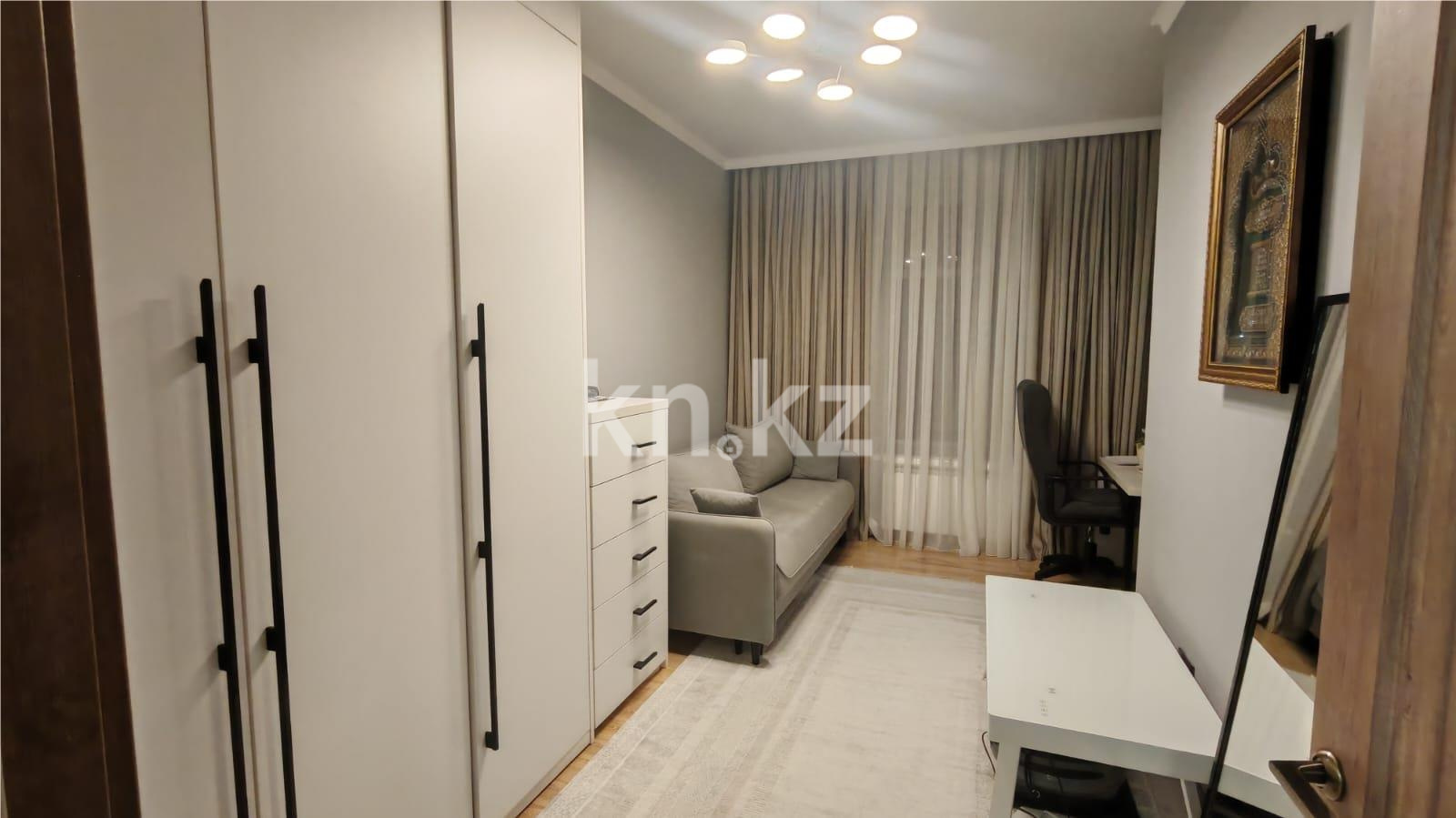 Продажа 4-комнатной квартиры, 123 м², ул. Дюсембекова в Караганде - фото 5