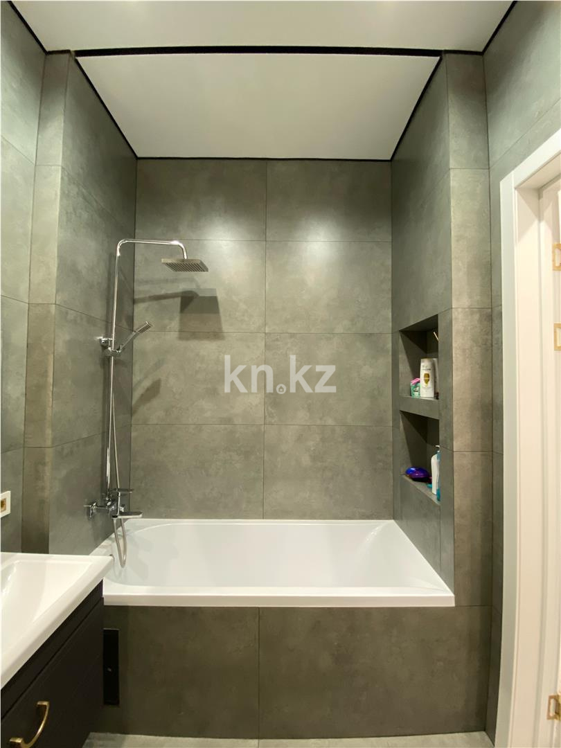 Продажа 3-комнатной квартиры, 84 м², ул. Бектурова в Астане - фото 14