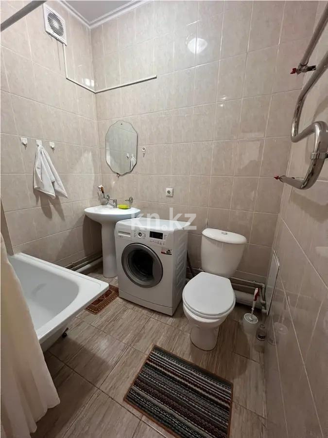 Продажа 1-комнатной квартиры, 40 м², мкр-н Нуркент, дом  81 в Алматы - фото 3