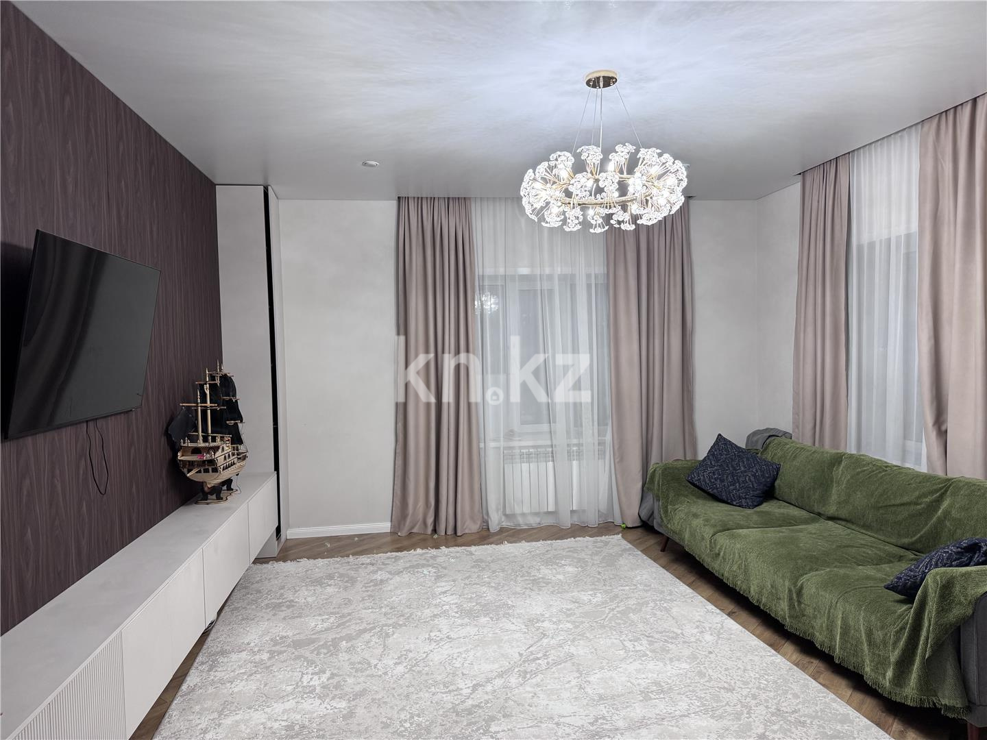 Продажа 3-комнатной квартиры, 100 м² в Караганде