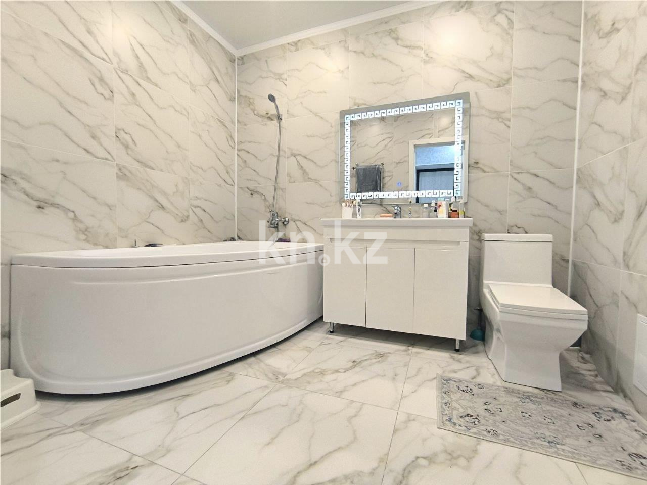 Продажа 3-комнатной квартиры, 66 м², ул. Таттимбета, дом  5/5 в Караганде - фото 8