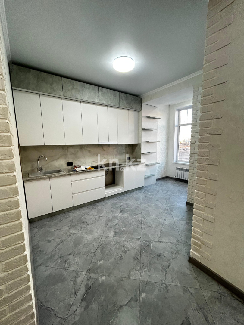 Продажа 2-комнатной квартиры, 42 м², ул. Ашимова, дом  21 в Караганде